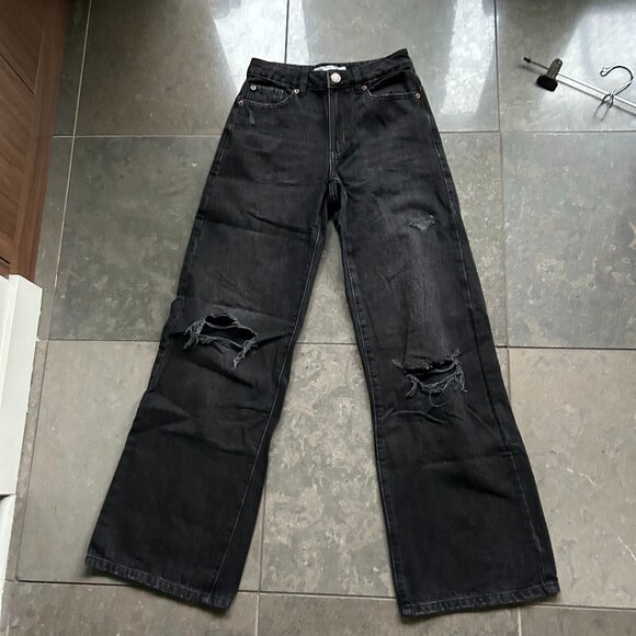 Jeans- Distressed: Garage - Picture 4 of 6